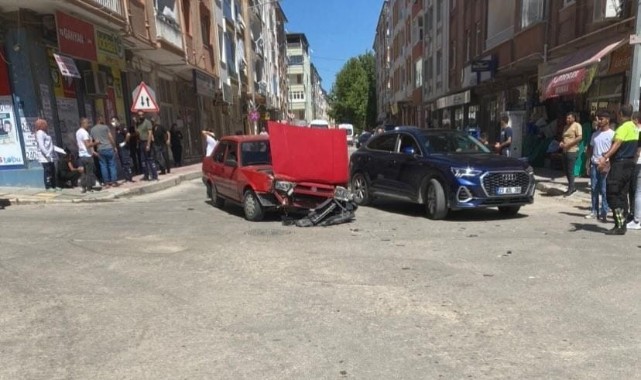 Önce çarptı sonra yan yattı! 1 yaralı