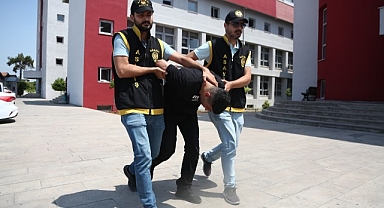  Taktıkları kaskın izini süren polis, gasp şüphelilerini yakaladı