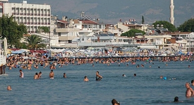 Gümrük kapılarından toplam 1 milyon 126 bin 761 yolcu geçti