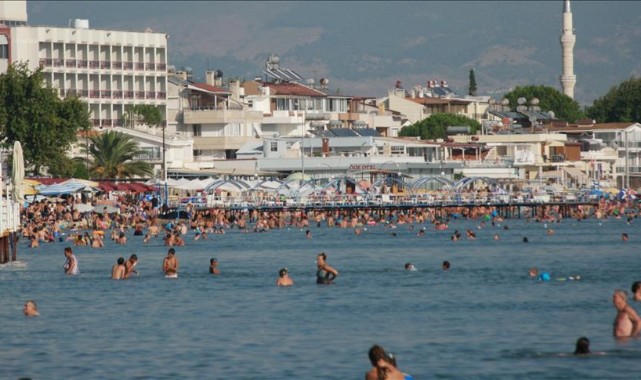 Gümrük kapılarından toplam 1 milyon 126 bin 761 yolcu geçti