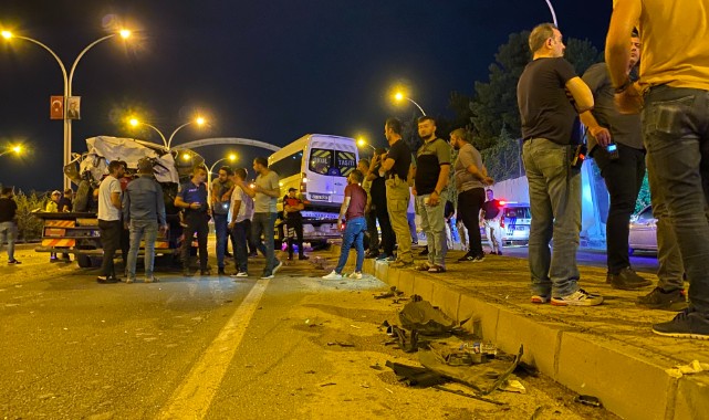 Diyarbakır-Şanlıurfa yolunda feci kaza! 2’si ağır, 5 kişi yaralı