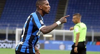 Everton, Ashley Young’ı transfer etti