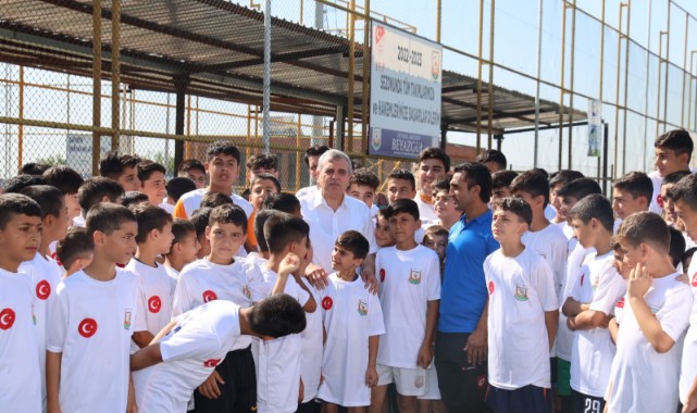 Futbol okullarında günde 100 bin çocuk spor yapıyor