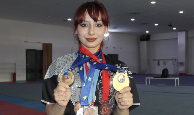 Genç sporcu kadın arkadaşlarına örnek oluyor!