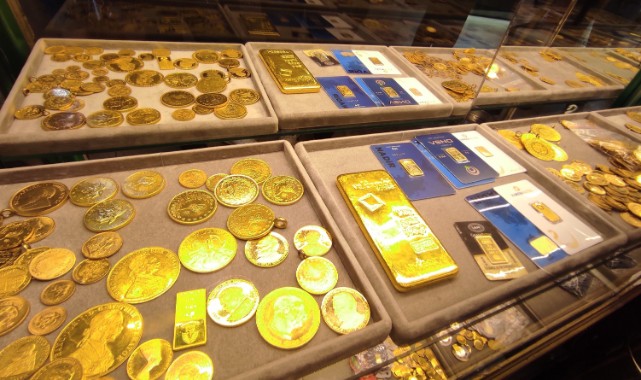 Gram altın rekor seviyede, gümüşe de ilgi artıyor