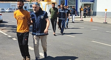 Kaçak göçmenleri bin 500 dolara getiren 7 şüpheli yakalandı