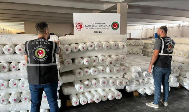 Mersin'de çok sayıda kaçak polyester kumaş ele geçirildi