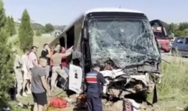 Otobüs tarlaya uçtu: 35 yaralı