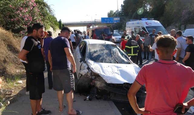  Otomobil motosiklete çarptı: 1 ölü, 2 yaralı