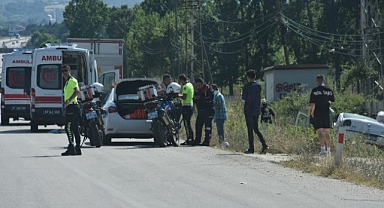 Otomobil su kanalına sürüklendi: 7 yaralı