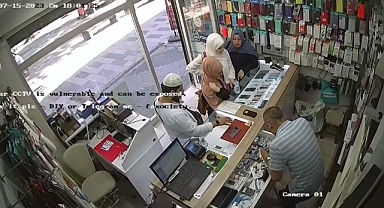 Sahte dolarla son model telefon aldılar!