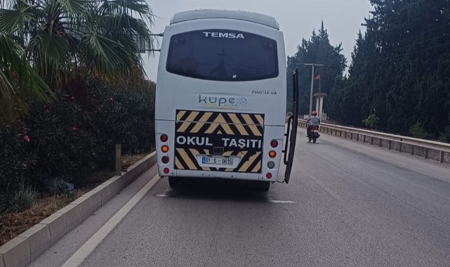 Servis otobüsünün çarptığı kamyonet motosikletlinin ölümüne neden oldu