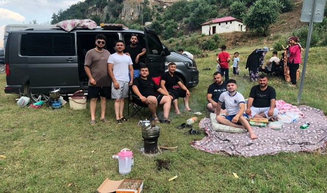 Türkiye’nin dört bir yanından Adana’ya serinlemek için geldiler