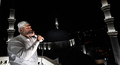 Ülke genelindeki camilerde sela okundu