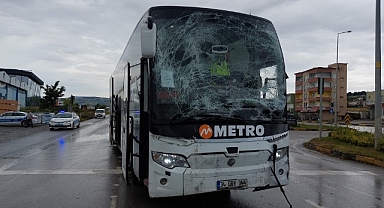  Yolcu otobüsü kaza yaptı:6 yaralı