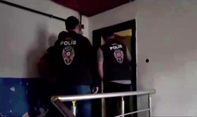 Bilişim suçlarından aranan 24 şüpheli yakalandı