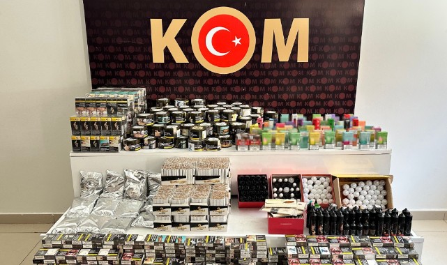 Gizli bölme kaçak sigara deposu çıktı