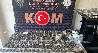 Sahte plakalar bastı, internet üzerinden satışa çıkardı