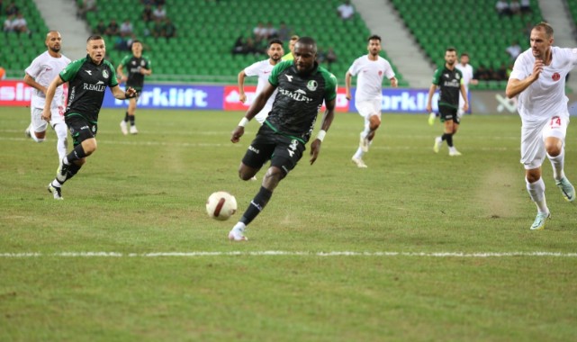 Sakaryaspor: 1 - Ümraniyespor: 1