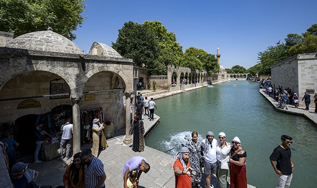 Şanlıurfa'da sıcak hava etkisini sürdürüyor