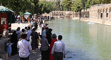 Şanlıurfa'da sıcak havalar etkisini devam ettiriyor