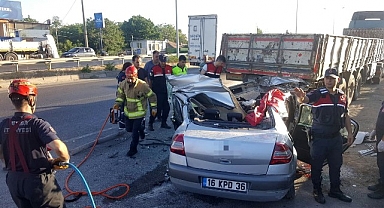  Tatilden dönüşü katliam gibi kaza! 4 ölü, 2 yaralı