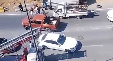 Trafik kavgası kamerada: Tek yumrukla yere serdi