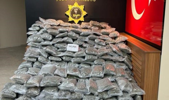 Urfa'da durdurulan araçtan 177 kilo uyuşturucu çıktı