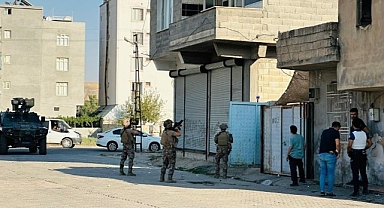  Uyuşturucu satıcıları polise ateş açtı