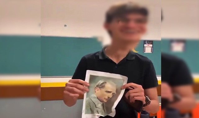 Atatürk'ün fotoğrafına uygunsuz hareketler yapan genç gözaltına alındı