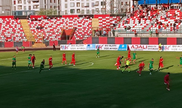 Beyaz Grup'ta Vanspor FK, liderliğe yükseldi