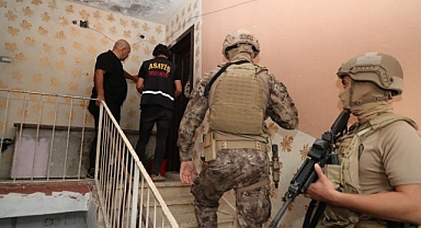 Depremzedeleri dolandıranlara şafak operasyonu