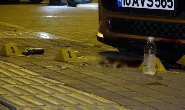 Gece kulübünde silahlı kavga: 1 ölü, 3 yaralı