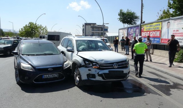 Malatya'da kaza! iki arac çarpıştı: 1 yaralı