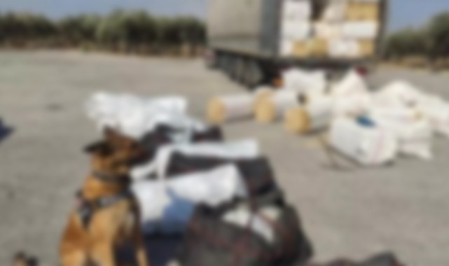 Saman balyalarının arasından uyuşturucu çıktı