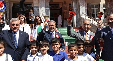 Şanlıurfa'da ilk ders zili tören ile başladı