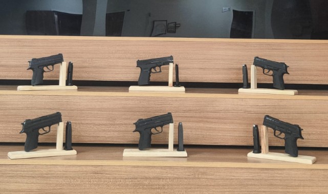 Urfa’da durdurulan otobüste kaçak silahlar yakalandı!