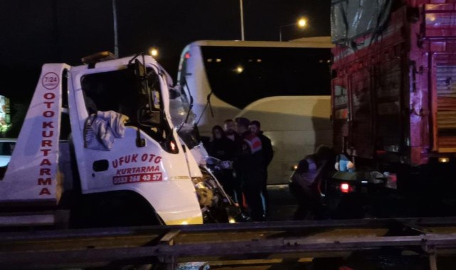 Bolu’da feci kaza! Oto kurtarıcı kamyonla çarpıştı