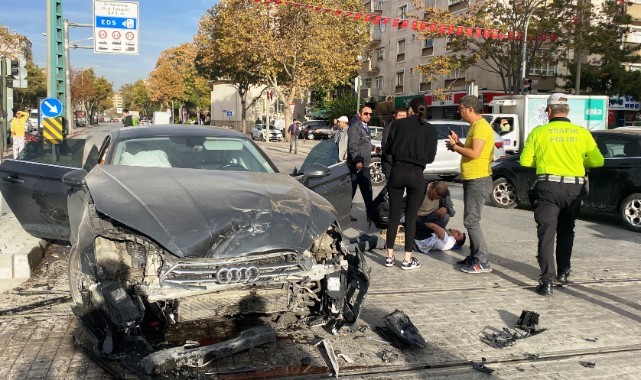 Dönüş yasağı olan kavşakta kaza: 1 yaralı