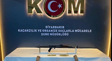 Gece kulübünde Kalaşnikof ele geçirildi