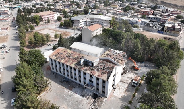 Harran Devlet Hastanesinin yıkımı başladı