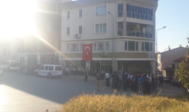 Kahvehanede oturan bacanağına kurşun yağdırdı: 1 ölü, 1 yaralı
