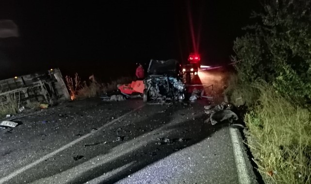 Otomobil ile kamyonet çarpıştı: 1'i çocuk 3 ölü, 3 yaralı