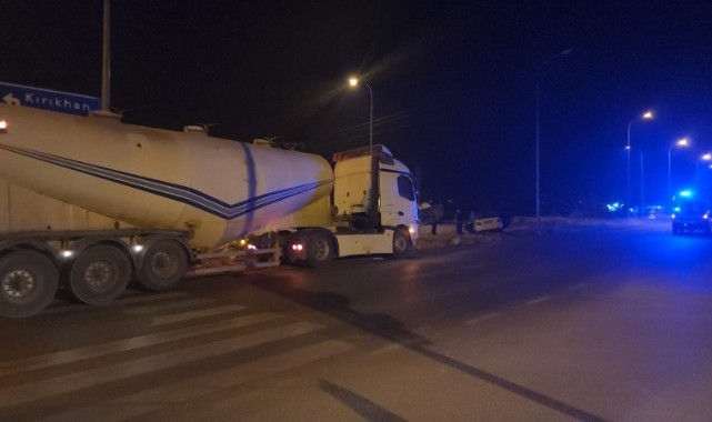 Otomobil ile tanker çarpıştı: 1 yaralı