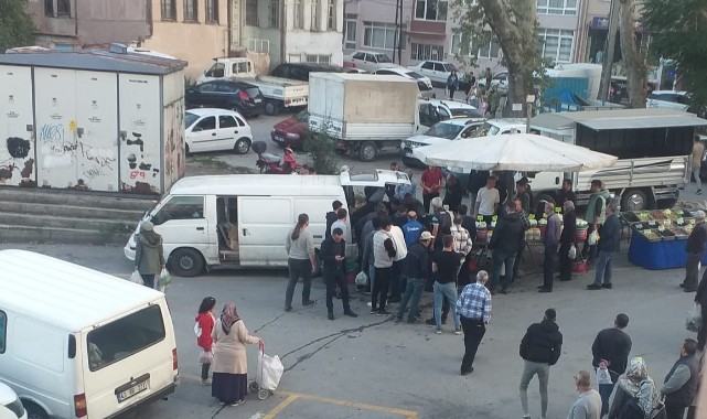Pazarda park yeri tartışması kanlı bitti: 2 yaralı