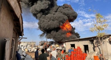 Şanlıurfa'da geri dönüşüm tesisinde korkutan yangın