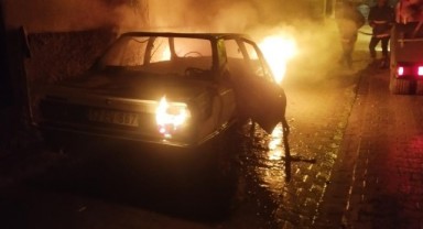 Şanlıurfa’da otomobil alev topuna döndü!