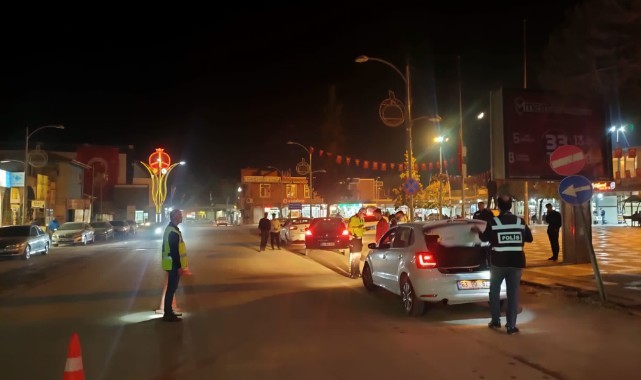 Şanlıurfa'da 'Şok uygulamaları': Çok sayıda şahıs ve araca işlem yapıldı