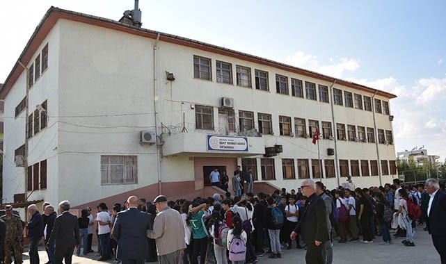 Şehit askerin ismi Şanlıurfa'da bir okula verildi