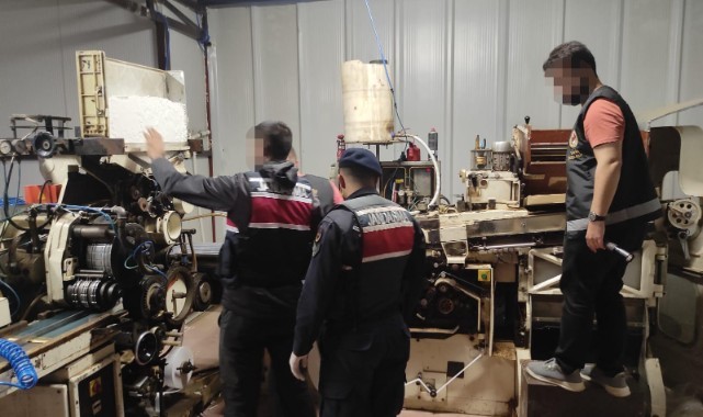 Tütün kaçakçıları şehrin merkezinde sigara fabrikası kurmuş